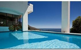 Bayview Penthouses And Rooms